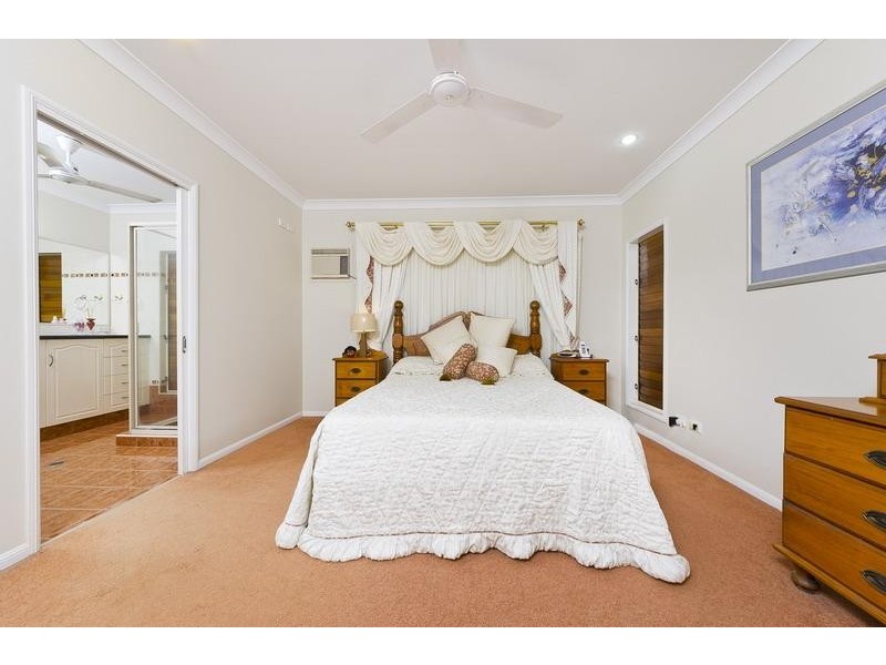 80 Koppen Terrace, Mooroobool QLD 4870