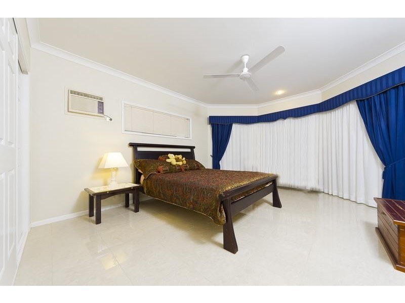 80 Koppen Terrace, Mooroobool QLD 4870