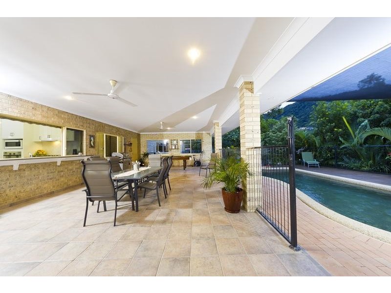 80 Koppen Terrace, Mooroobool QLD 4870