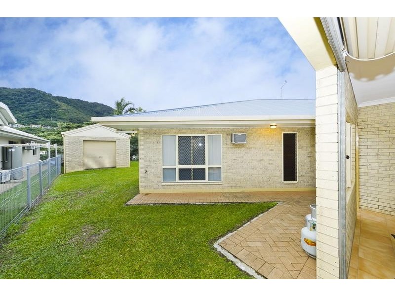 80 Koppen Terrace, Mooroobool QLD 4870