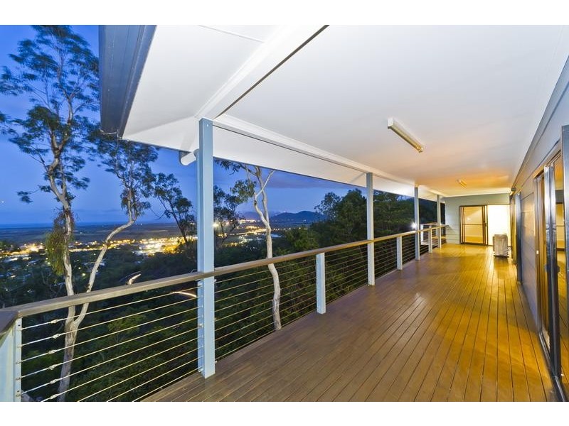 39-41 Chatham Terrace, Smithfield QLD 4878