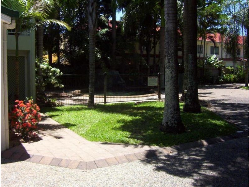 2/60 Charles Street, Windsor Gardens, Cairns QLD 4870