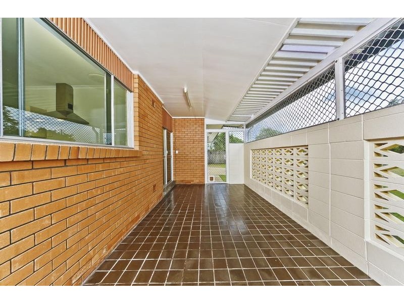 58 Boland Street, Westcourt QLD 4870