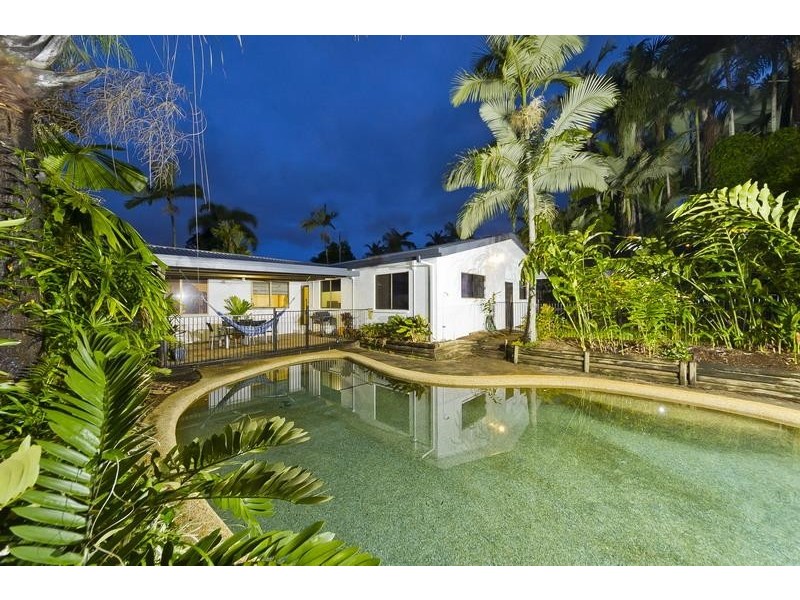 14 Di Savia Close, Whitfield QLD 4870