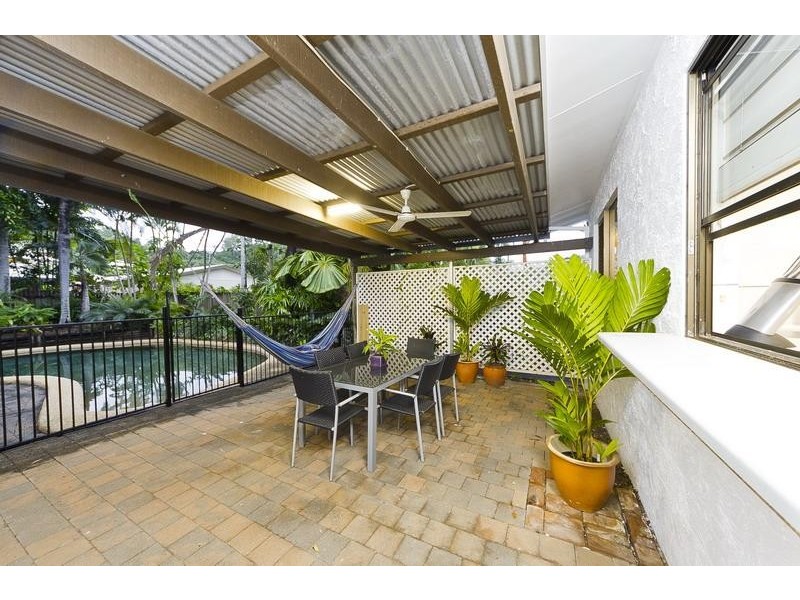 14 Di Savia Close, Whitfield QLD 4870