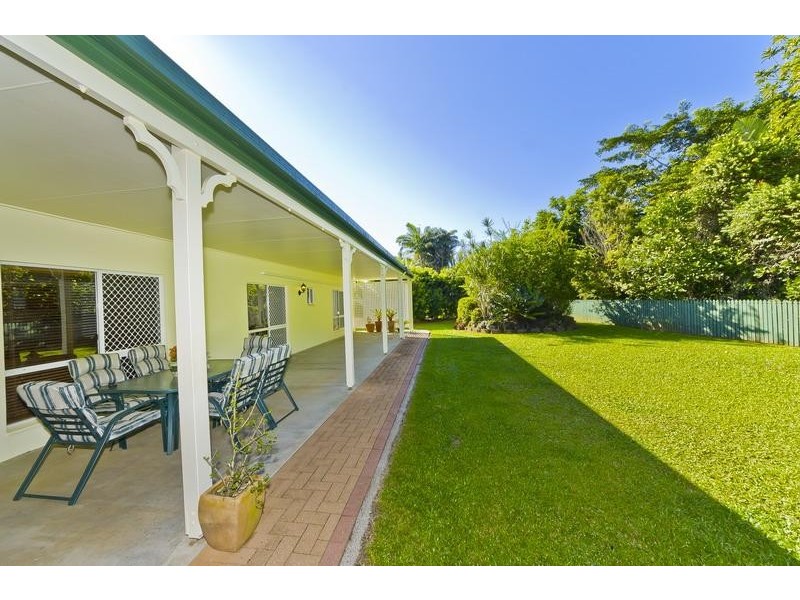 213 Robert Road, Bentley Park QLD 4869