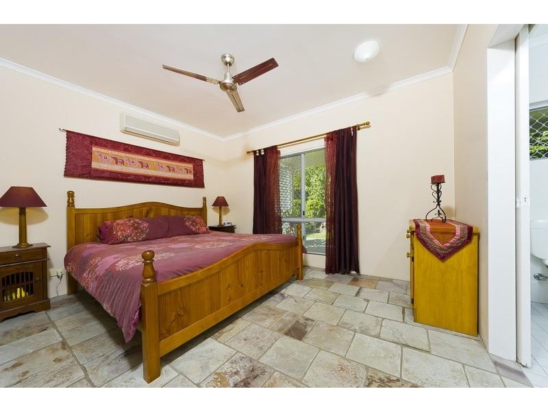 213 Robert Road, Bentley Park QLD 4869