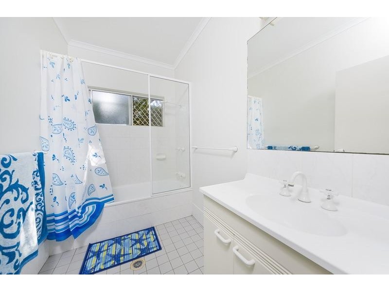 213 Robert Road, Bentley Park QLD 4869