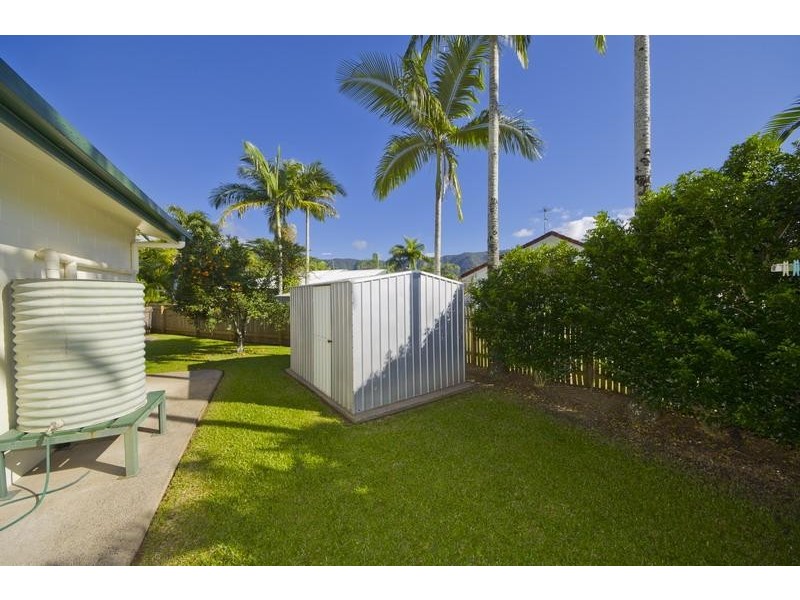213 Robert Road, Bentley Park QLD 4869