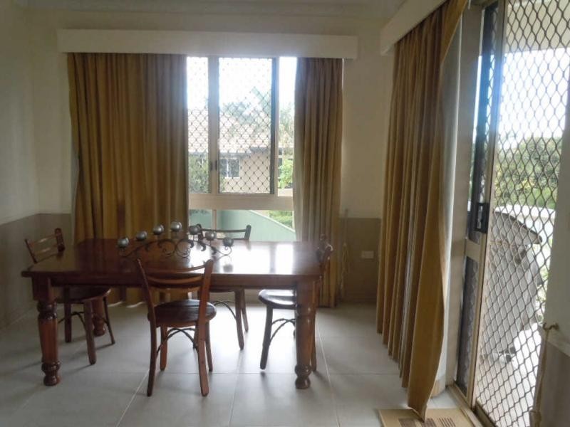 40 Summer Hill Drive, Mooroobool QLD 4870