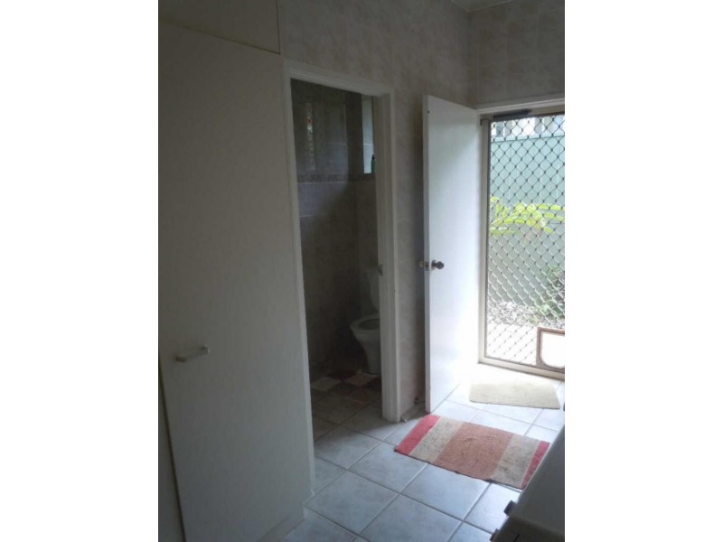 40 Summer Hill Drive, Mooroobool QLD 4870