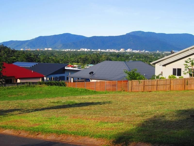 27 Emperor Street, Kanimbla QLD 4870