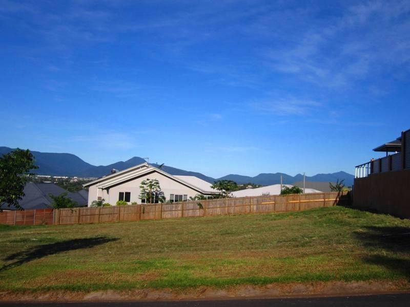 27 Emperor Street, Kanimbla QLD 4870