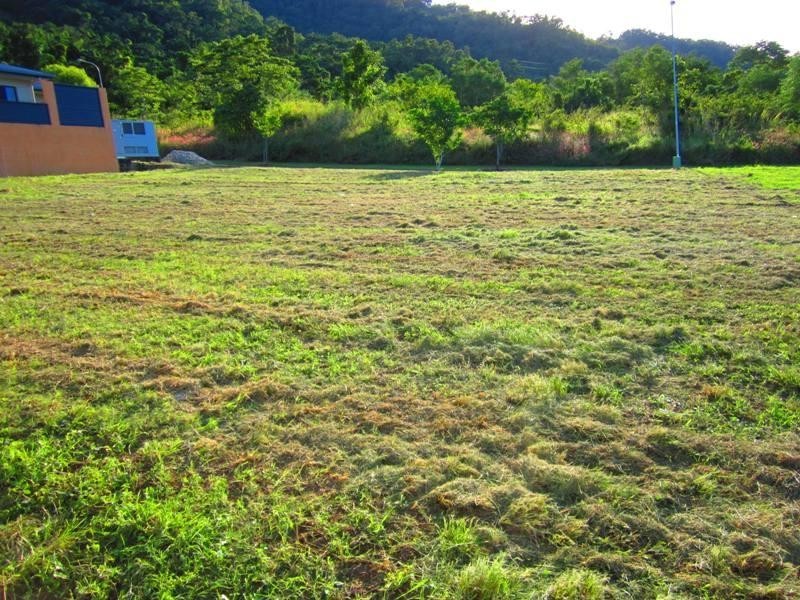 27 Emperor Street, Kanimbla QLD 4870