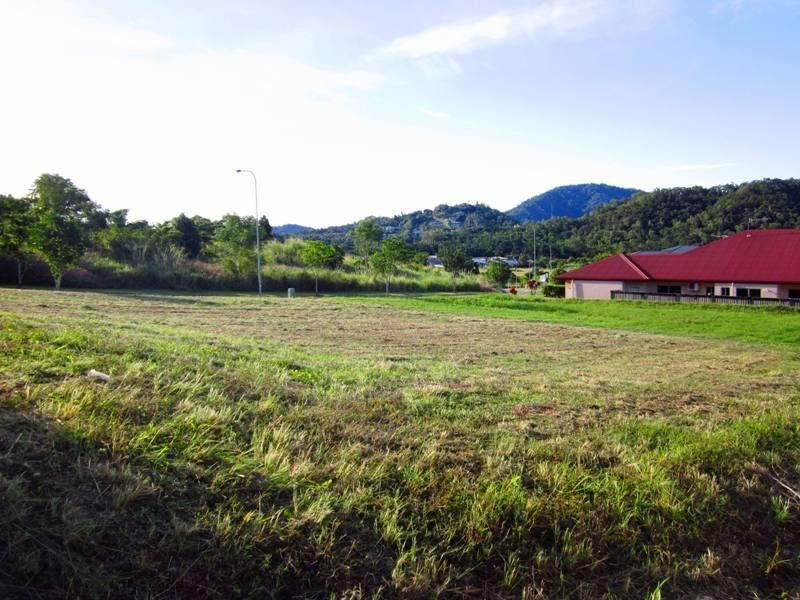 27 Emperor Street, Kanimbla QLD 4870