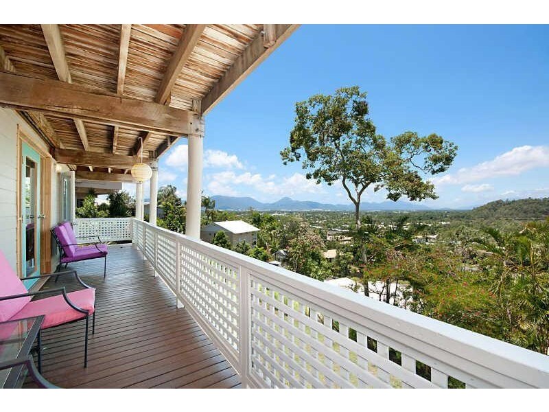 7 Aldinga Close, Whitfield QLD 4870
