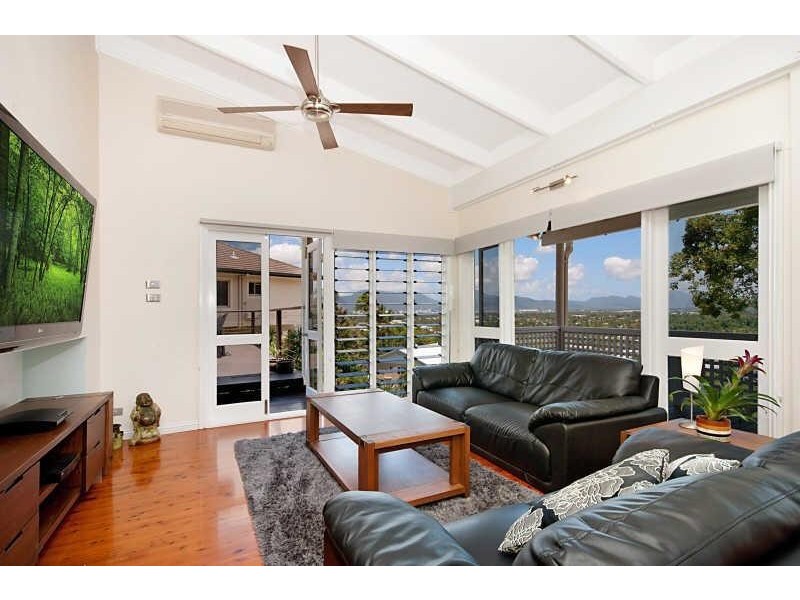 7 Aldinga Close, Whitfield QLD 4870