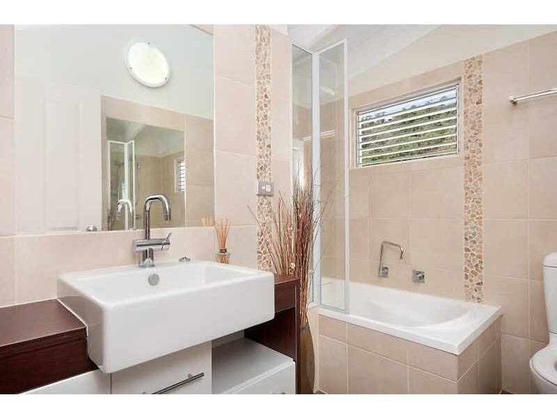 7 Aldinga Close, Whitfield QLD 4870
