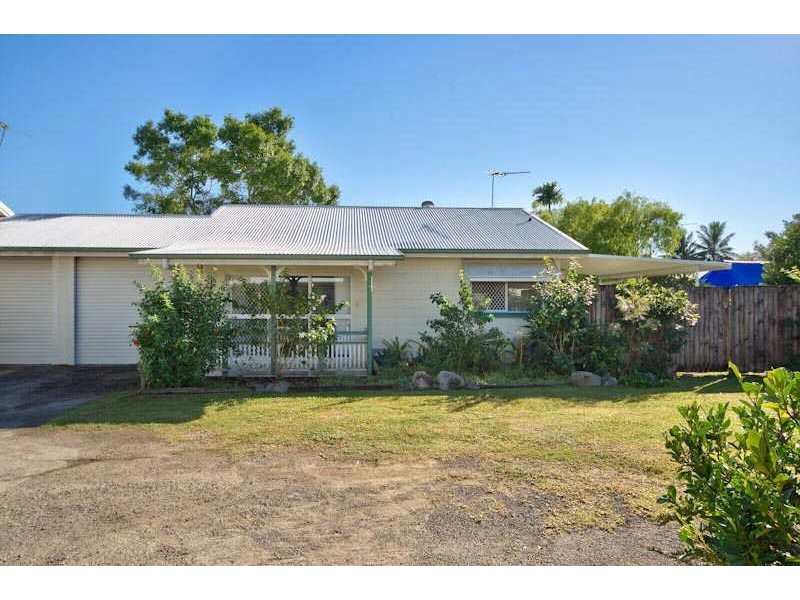 2/10 Ireland Crescent, Whitfield QLD 4870