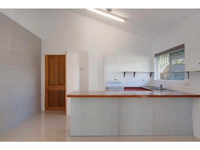 2/10 Ireland Crescent, Whitfield QLD 4870