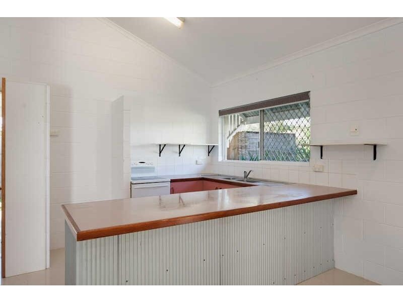 2/10 Ireland Crescent, Whitfield QLD 4870