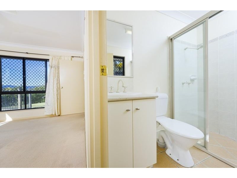 29 Cliffdale Street, Bentley Park QLD 4869