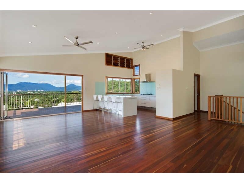 9 Trundle Terrace, Whitfield QLD 4870