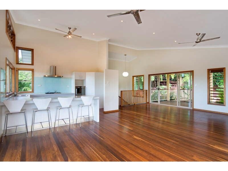 9 Trundle Terrace, Whitfield QLD 4870
