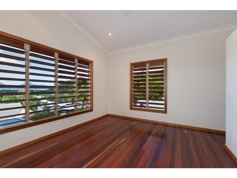 9 Trundle Terrace, Whitfield QLD 4870