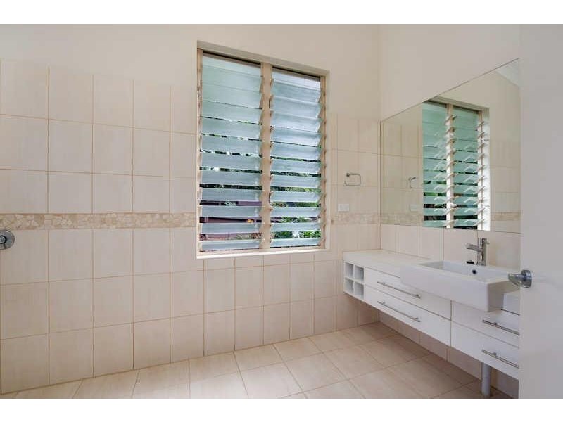 9 Trundle Terrace, Whitfield QLD 4870
