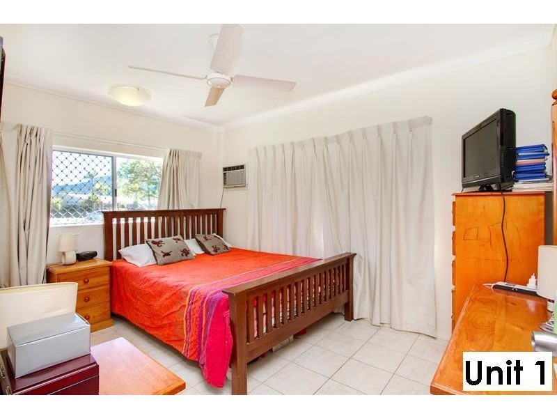 9 Deshon Street, Whitfield QLD 4870