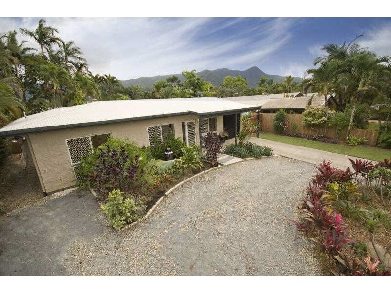 9 Mermaid Close, Bentley Park QLD 4869