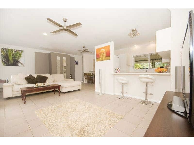 9 Mermaid Close, Bentley Park QLD 4869