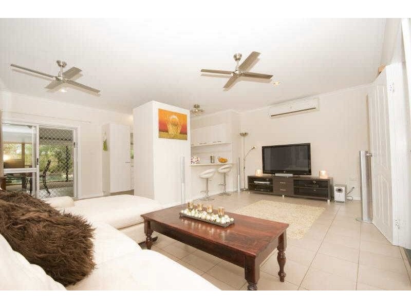 9 Mermaid Close, Bentley Park QLD 4869