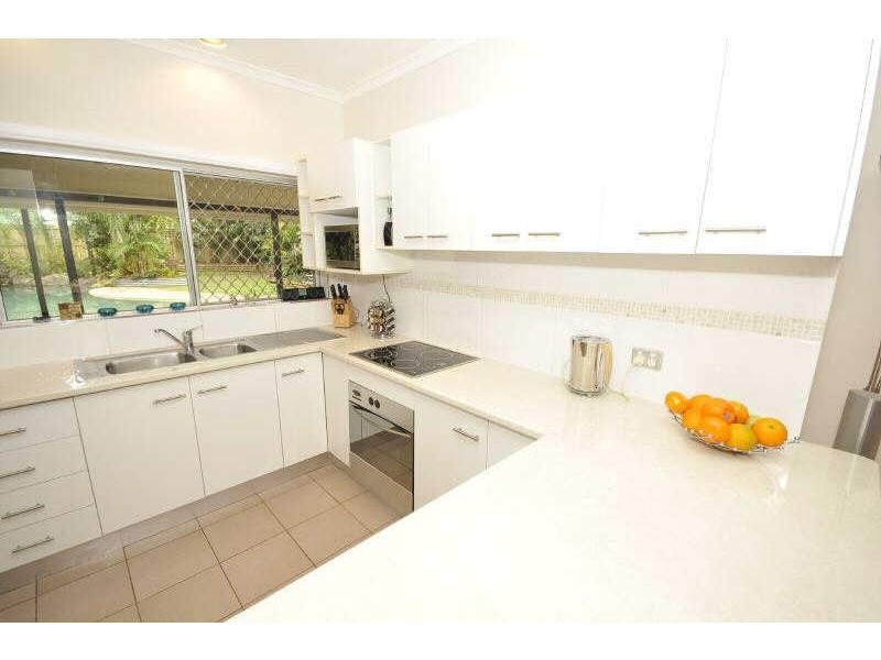 9 Mermaid Close, Bentley Park QLD 4869
