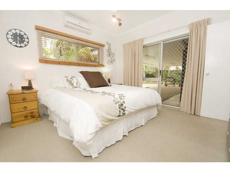 9 Mermaid Close, Bentley Park QLD 4869