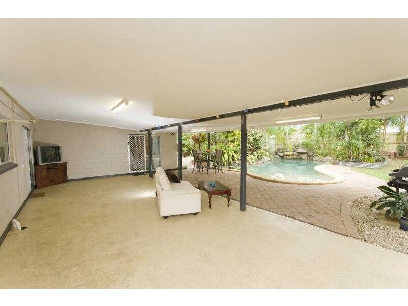 9 Mermaid Close, Bentley Park QLD 4869