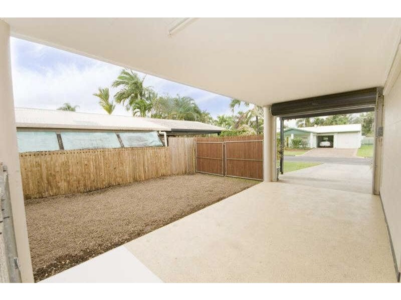 9 Mermaid Close, Bentley Park QLD 4869