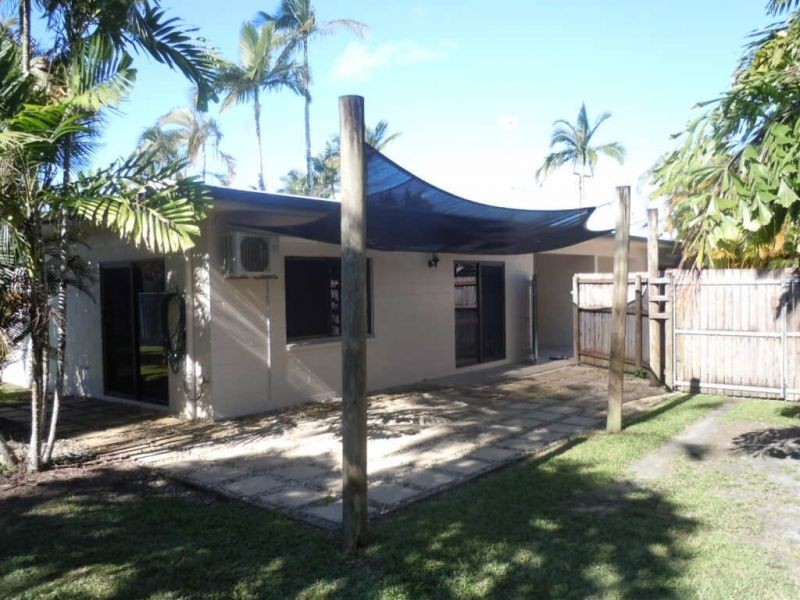2/2 Briggs Close, Whitfield QLD 4870