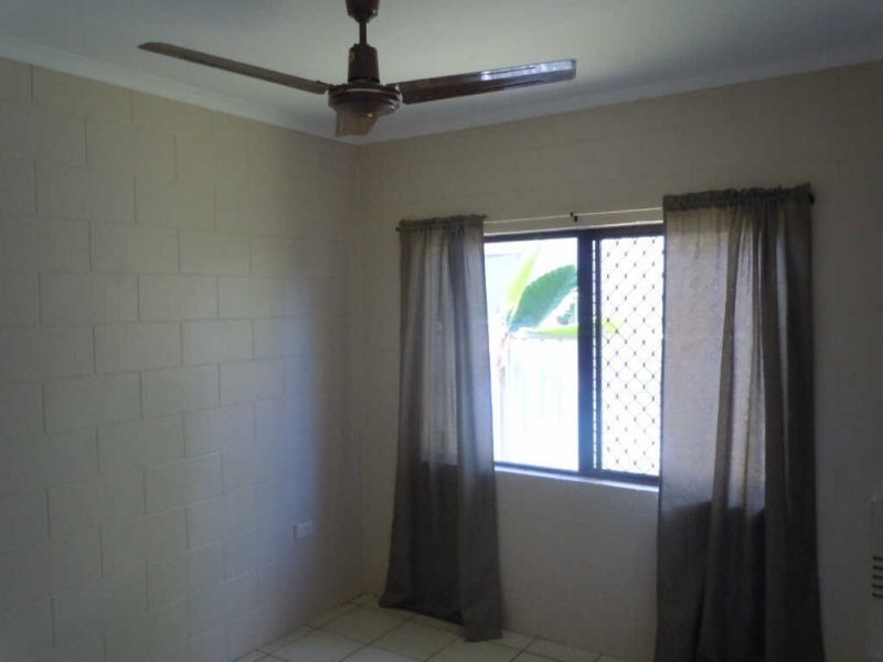 2/2 Briggs Close, Whitfield QLD 4870