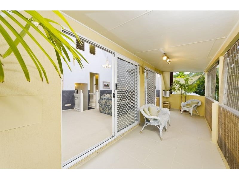 6 Sarina Close, Kewarra Beach QLD 4879