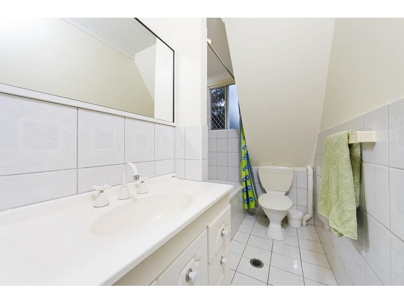 6 Sarina Close, Kewarra Beach QLD 4879