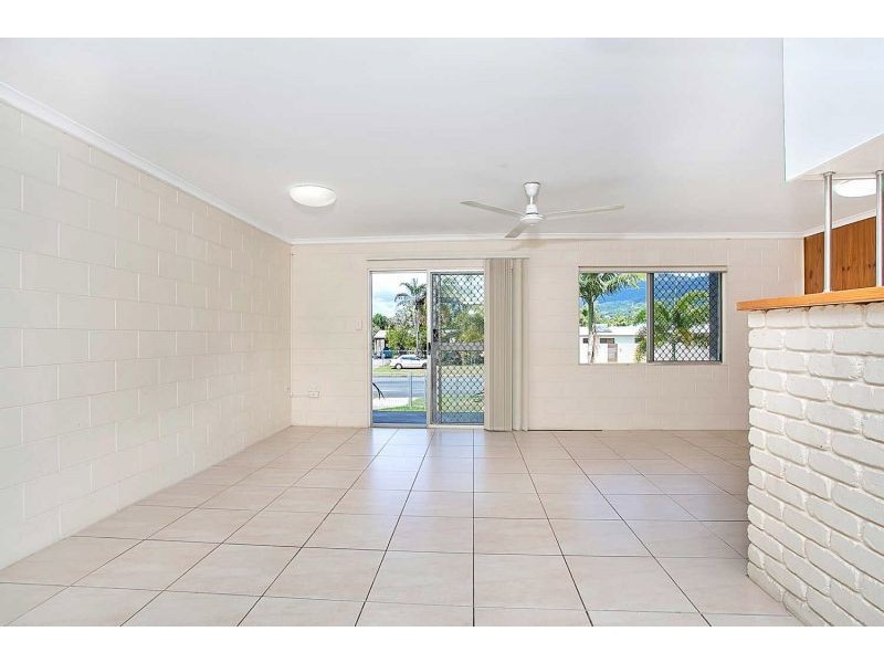 30 Beatrice Street, Mooroobool QLD 4870