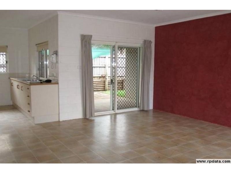 2/23 Herald Street, Bentley Park QLD 4869