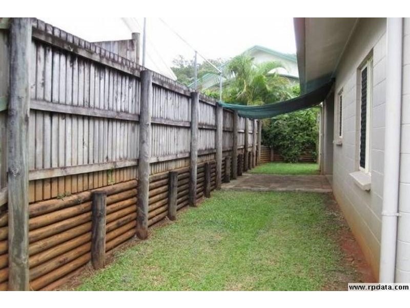 2/23 Herald Street, Bentley Park QLD 4869