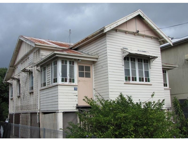 13 Victoria Street, Parramatta Park QLD 4870