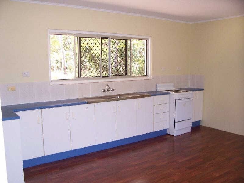 2/82 Machans Street,, Machans Beach QLD 4878