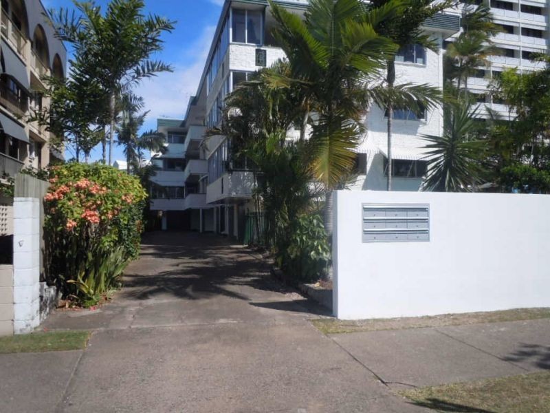 2/207 Abbott Street, Cairns QLD 4870