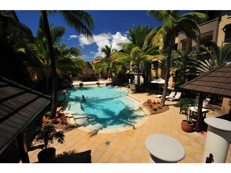 1615/2 Greenslopes Street, Cairns North QLD 4870