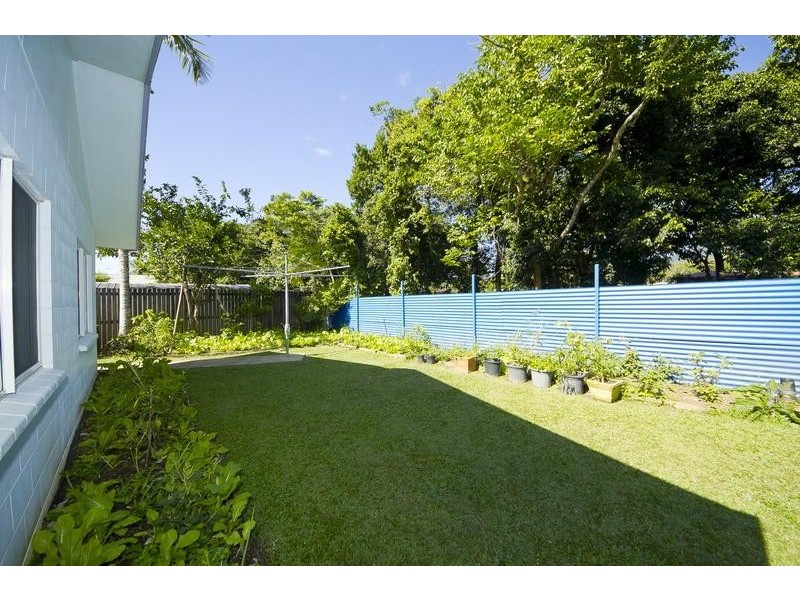 26 Dodd Court, Mooroobool QLD 4870